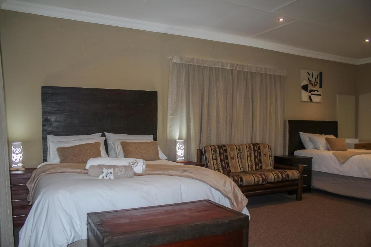 Villa La Sola B&B And Self-Catering Boksburg Ngoại thất bức ảnh