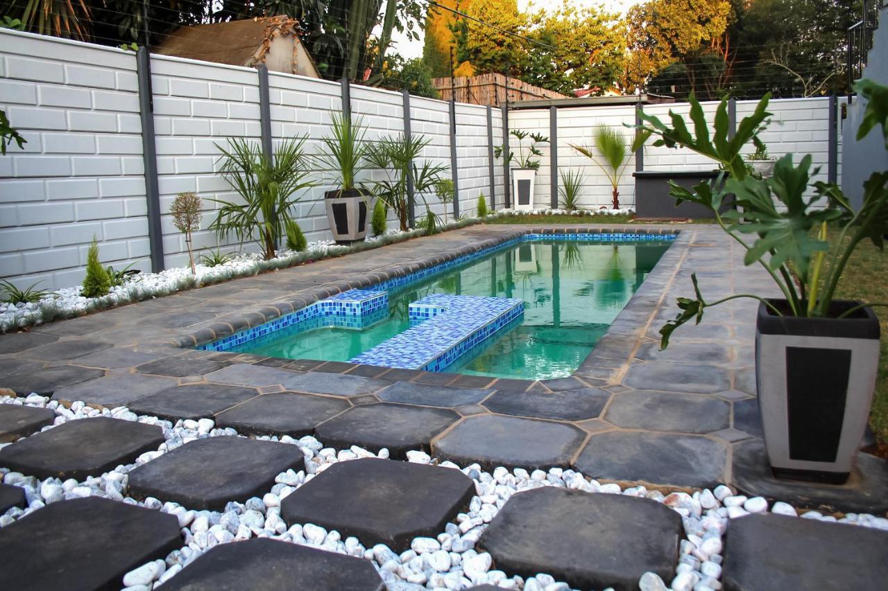 Villa La Sola B&B And Self-Catering Boksburg Ngoại thất bức ảnh